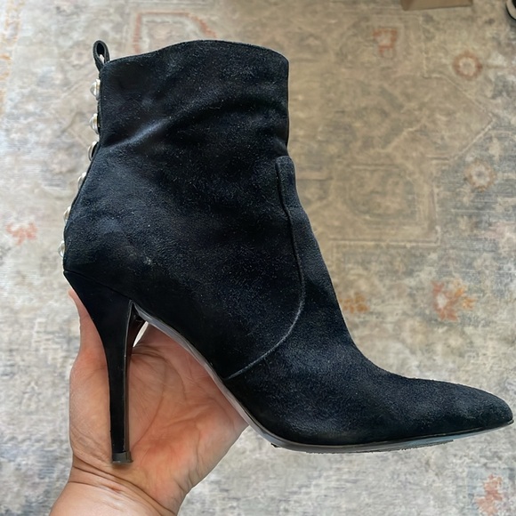 Black suede boots with pearl detail - Picture 2 of 5